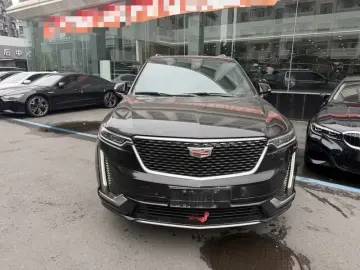 2022 Cadillac XT6 с пробегом 30 000 км