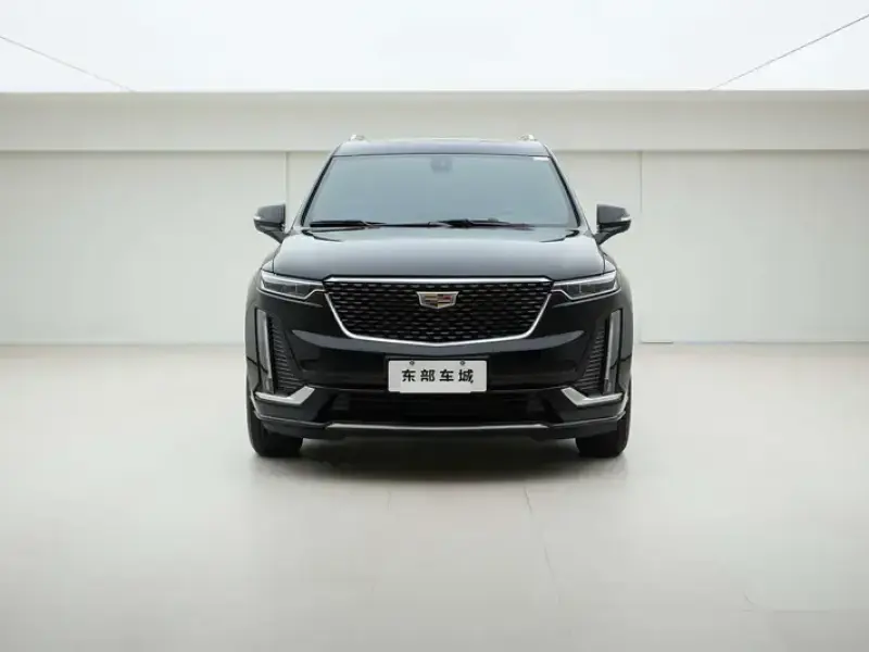 2022 Cadillac XT6 с пробегом 72 000 км