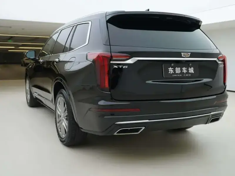 2022 Cadillac XT6 с пробегом 72 000 км