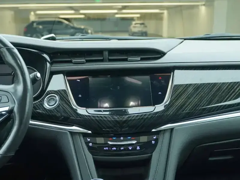 2022 Cadillac XT6 с пробегом 72 000 км