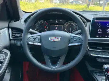 2022 Cadillac CT5 с пробегом 50 000 км