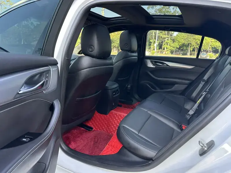 2022 Cadillac CT5 с пробегом 50 000 км
