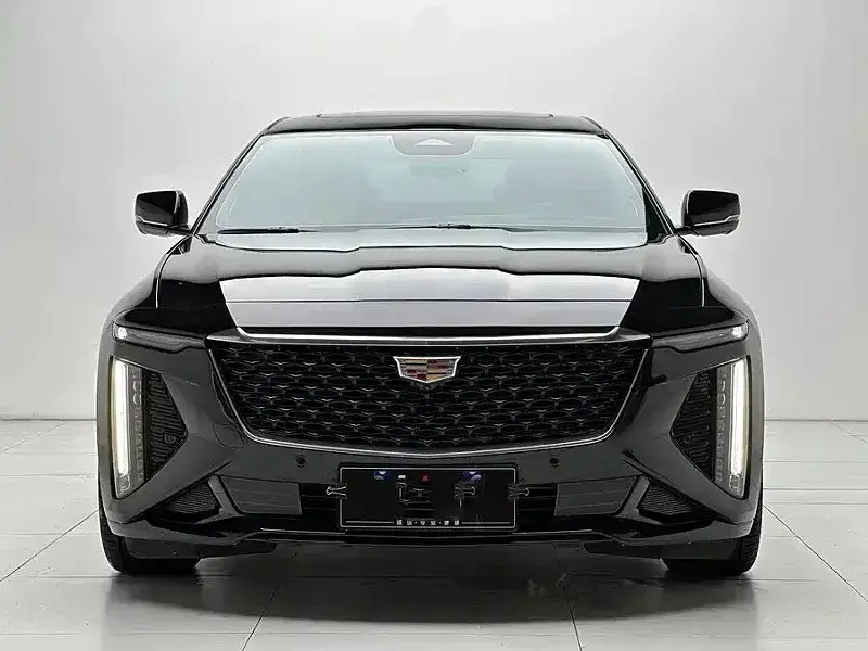 2023 Cadillac CT6 с пробегом 18 000 км