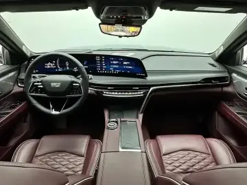 2023 Cadillac CT6 с пробегом 18 000 км