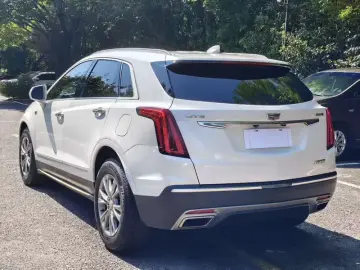 2020 Cadillac XT5 с пробегом 60 000 км