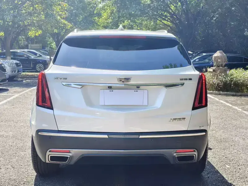 2020 Cadillac XT5 с пробегом 60 000 км