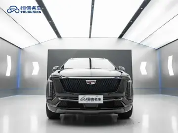 2025 Cadillac XT5 с пробегом 28 700 км