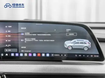 2025 Cadillac XT5 с пробегом 28 700 км