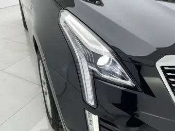 2021 Cadillac XT5 с пробегом 76 000 км