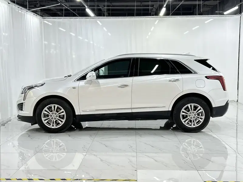 2024 Cadillac XT5 с пробегом 61 900 км