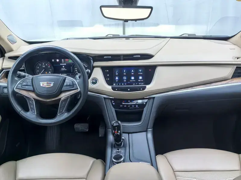 2020 Cadillac XT5 с пробегом 51 000 км