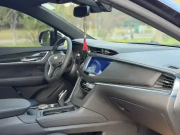 2021 Cadillac XT5 с пробегом 69 000 км