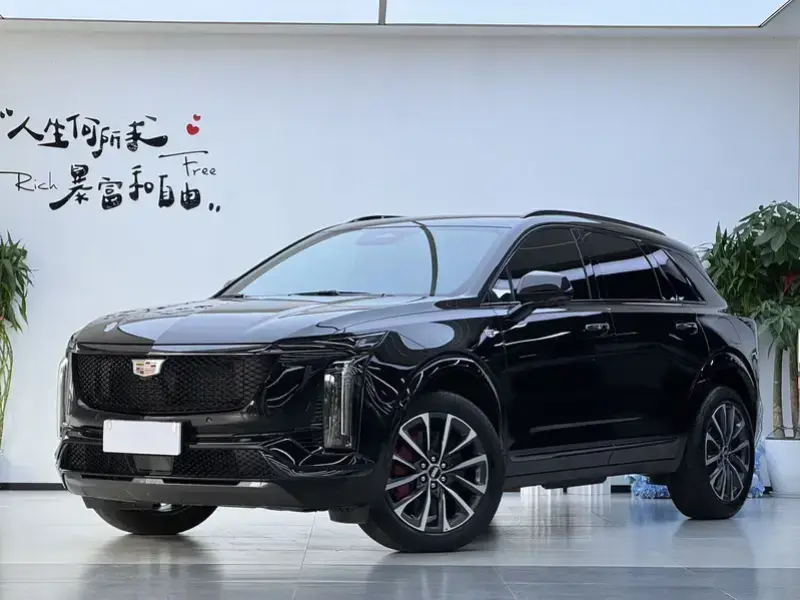 2026 Cadillac XT5 с пробегом 6 000 км
