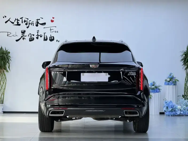 2026 Cadillac XT5 с пробегом 6 000 км
