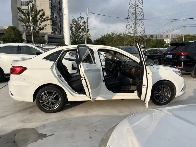2019 Changan Eado DT с пробегом 63 000 км