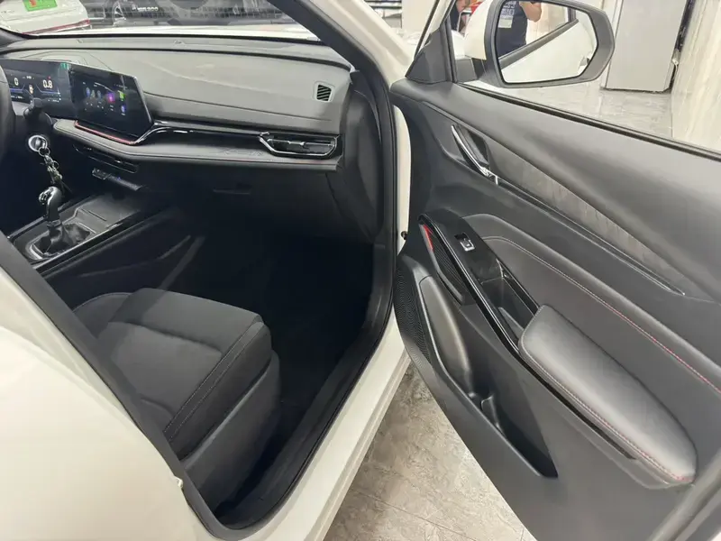 2026 Changan X5 Plus с пробегом 6 000 км