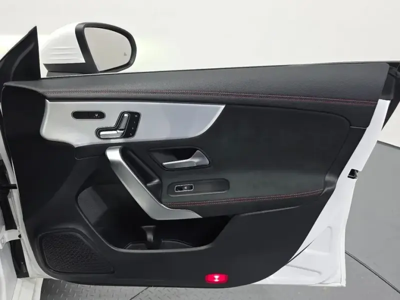2024 Mercedes-Benz CLA с пробегом 40 542 км