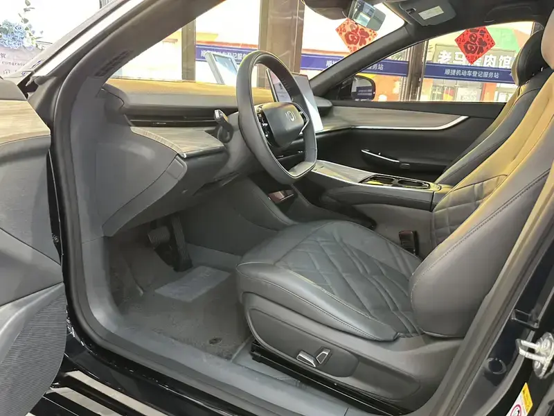 2024 Changan Qiyuan A07 с пробегом 25 000 км