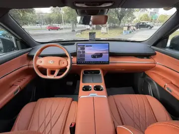 2025 Changan Qiyuan Q07 с пробегом 12 000 км