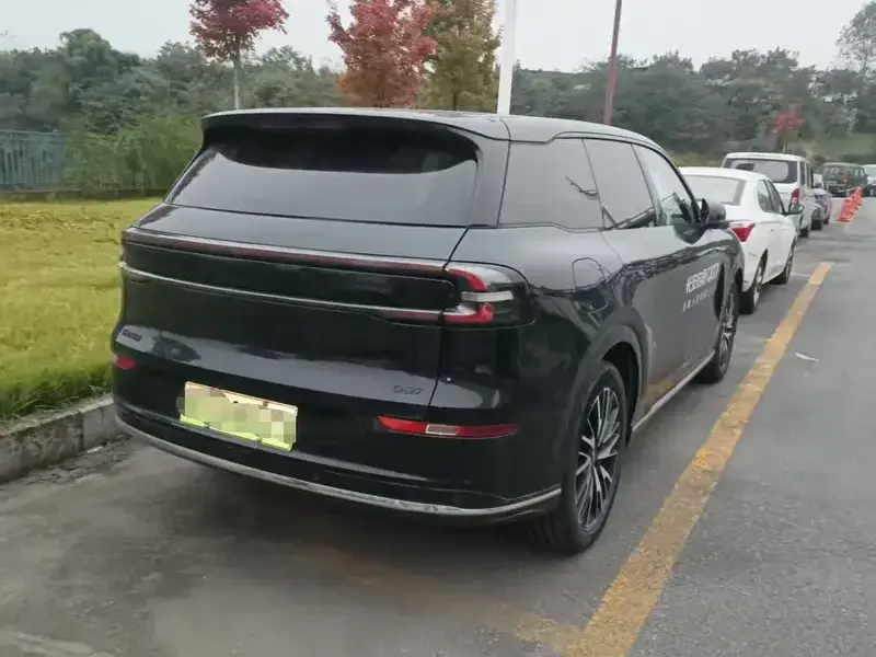 2025 Changan Qiyuan Q07 с пробегом 10 800 км