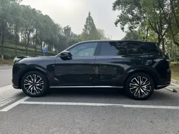 2025 Changan Qiyuan Q07 с пробегом 15 800 км