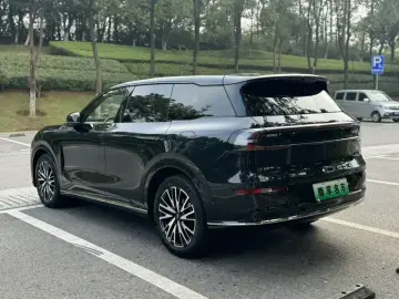 2025 Changan Qiyuan Q07 с пробегом 15 800 км