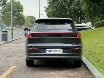 2025 Changan Qiyuan Q07 с пробегом 10 000 км