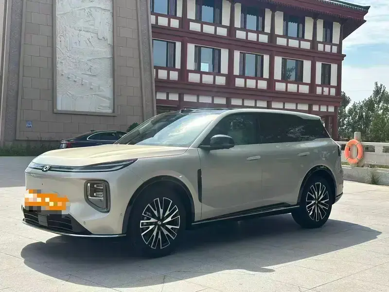 2025 Changan Qiyuan Q07 с пробегом 500 км