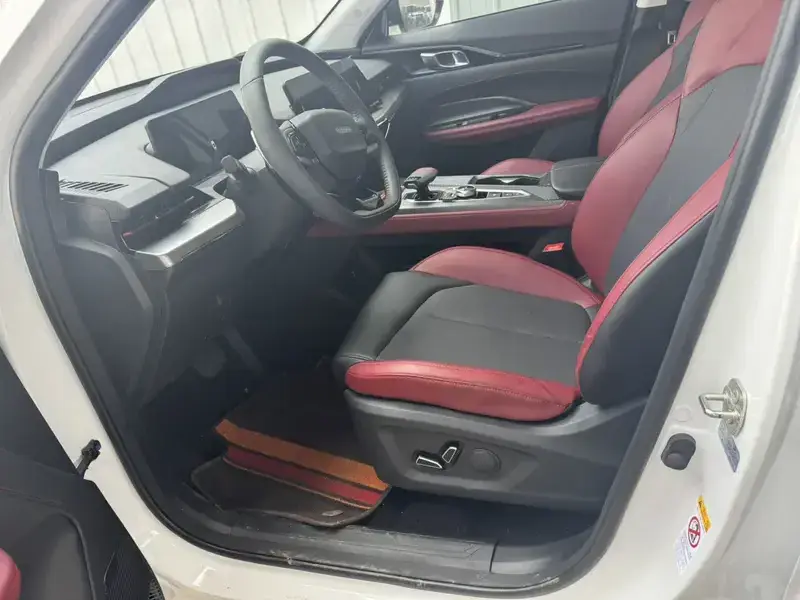 2023 Oshan Z6 с пробегом 16 000 км