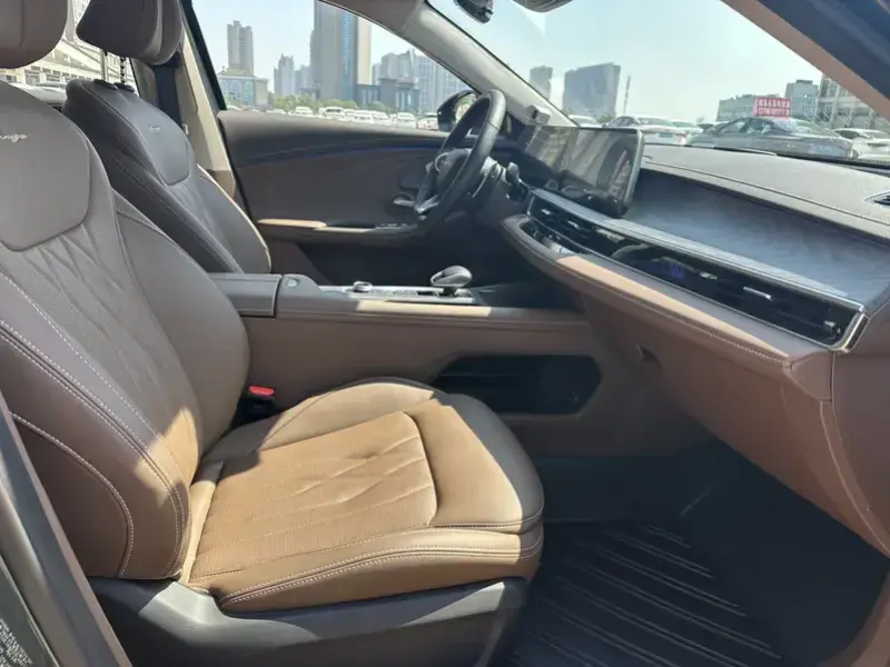 2025 Chery Arrizo 8 с пробегом 5 000 км