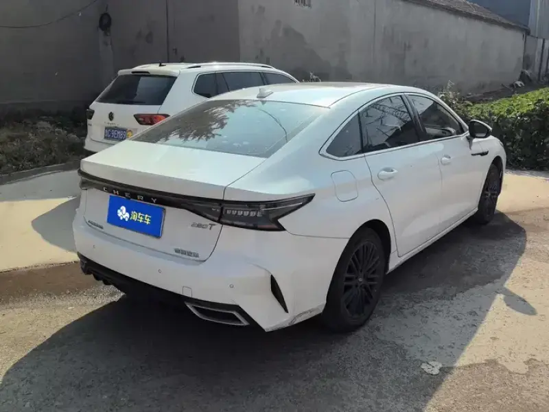 2024 Chery Arrizo 8 с пробегом 40 000 км