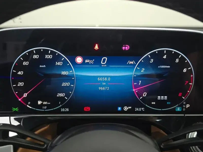 2024 Mercedes-Benz E-Класс с пробегом 96 672 км