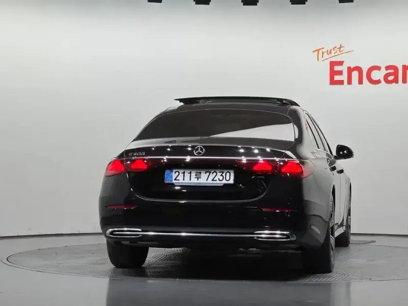 2024 Mercedes-Benz E-Класс с пробегом 34 121 км