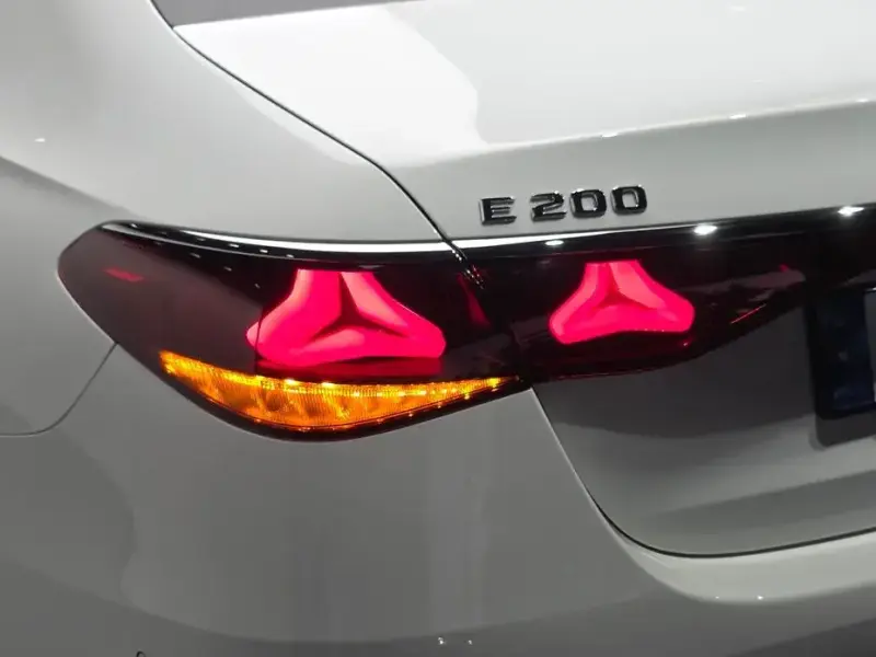 2024 Mercedes-Benz E-Класс с пробегом 16 337 км