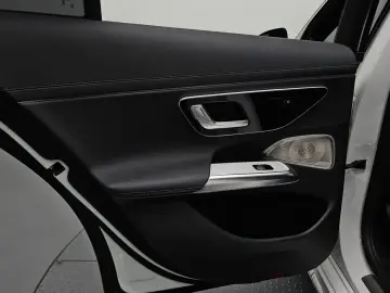 2025 Mercedes-Benz E-Класс с пробегом 5 678 км