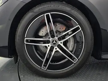 2025 Mercedes-Benz E-Класс с пробегом 4 042 км
