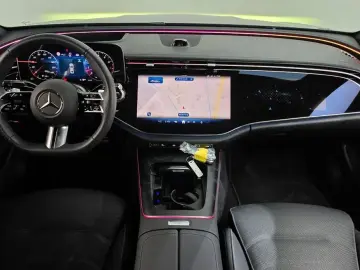 2025 Mercedes-Benz E-Класс с пробегом 4 042 км