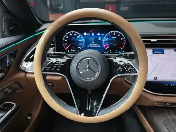 2025 Mercedes-Benz E-Класс с пробегом 12 863 км