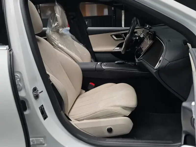 2025 Mercedes-Benz E-Класс с пробегом 13 263 км