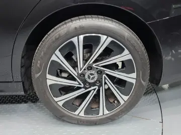 2025 Mercedes-Benz E-Класс с пробегом 14 663 км
