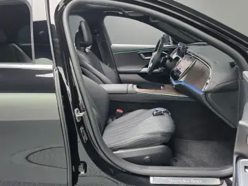 2025 Mercedes-Benz E-Класс с пробегом 14 663 км