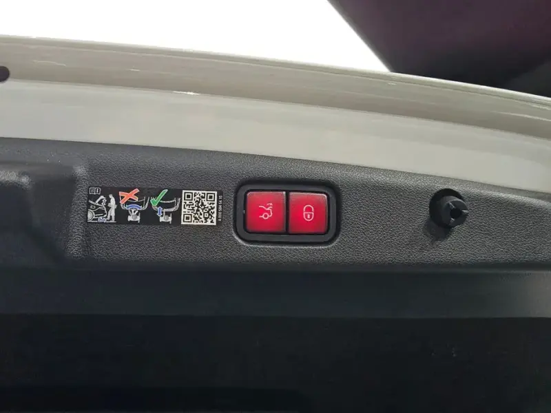 2025 Mercedes-Benz E-Класс с пробегом 16 440 км