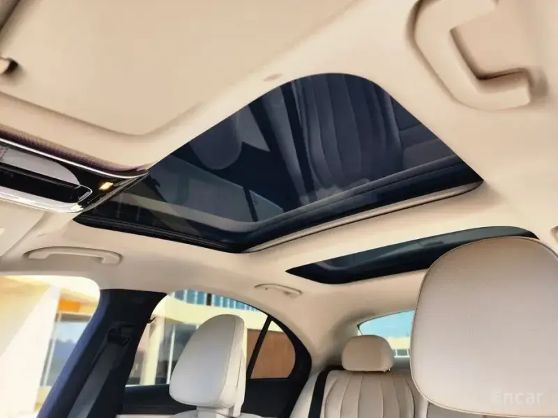 2025 Mercedes-Benz E-Класс с пробегом 5 700 км