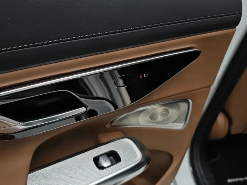 2025 Mercedes-Benz E-Класс с пробегом 16 440 км