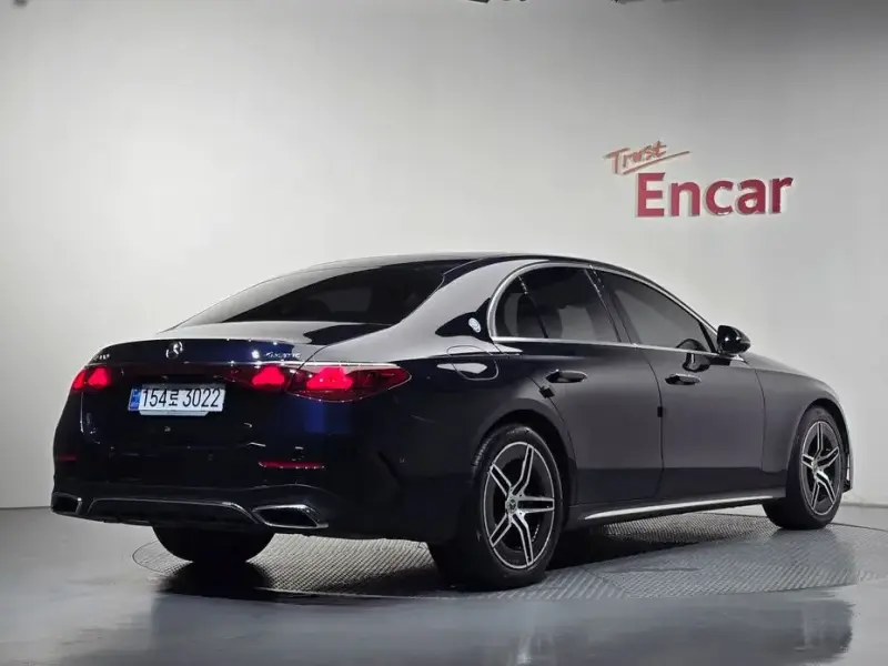 2024 Mercedes-Benz E-Класс с пробегом 33 656 км