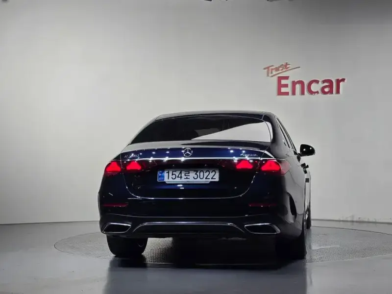 2024 Mercedes-Benz E-Класс с пробегом 33 656 км