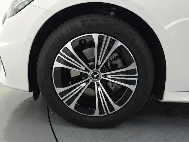 2025 Mercedes-Benz E-Класс с пробегом 13 181 км