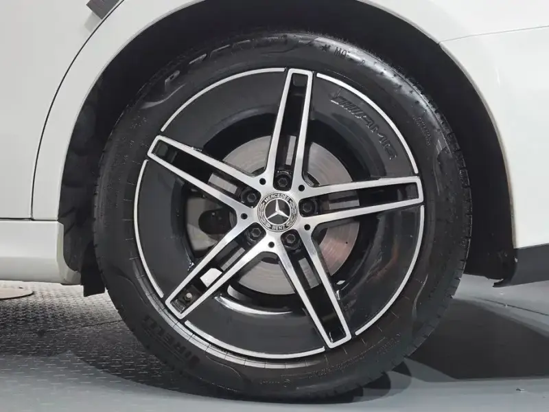 2025 Mercedes-Benz E-Класс с пробегом 17 316 км