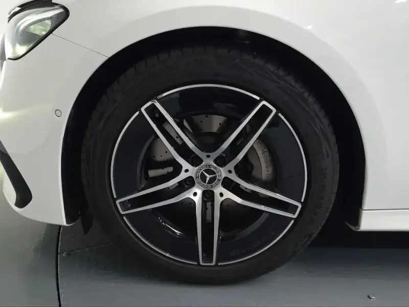 2025 Mercedes-Benz E-Класс с пробегом 9 854 км