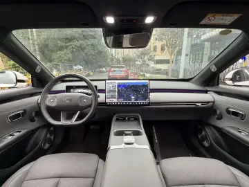 2026 Changan Qiyuan A06 с пробегом 5 700 км